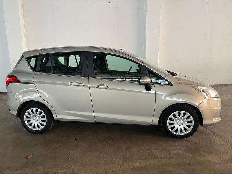 Gebraucht Ford B-MAX 101 PS (74 kW) 2015 Silber Van / Kleinbus