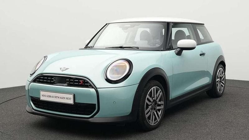 Grün Gebraucht 2024 Mini Cooper S Classic Kleinwagen | 28.397 € (Fairer Preis) - Bild 1/4