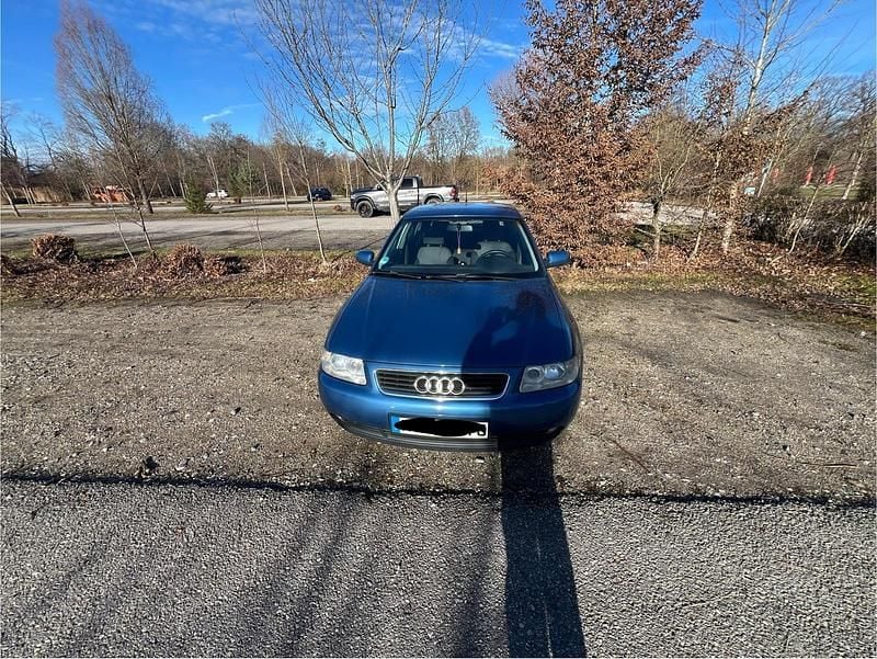 Blau Gebraucht 2002 Audi A3 Kleinwagen | 800 € (Fairer Preis) - Bild 1/4