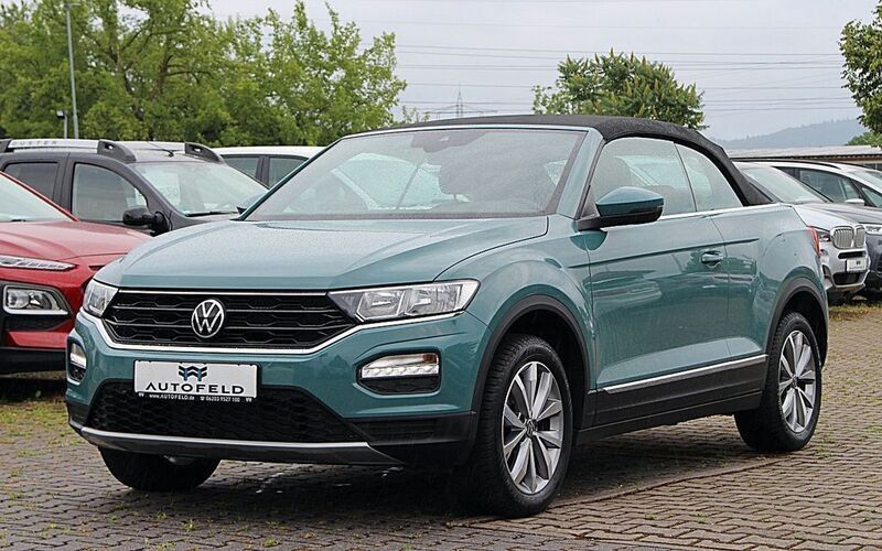 Grün (metallic) Gebraucht 2020 VW T-Roc Cabriolet Cabrio | 17.450 € (Guter Preis) - Bild 1/4