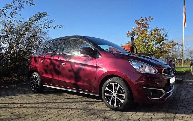 Rot Gebraucht 2017 Mitsubishi Space Star Diamant Edition Kleinwagen | 4.990 € (Guter Preis) - Bild 1/4