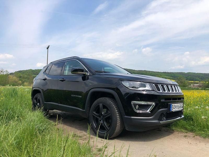 Gebraucht Jeep Compass Limited 170 PS (125 kW) 2018 Schwarz SUV
