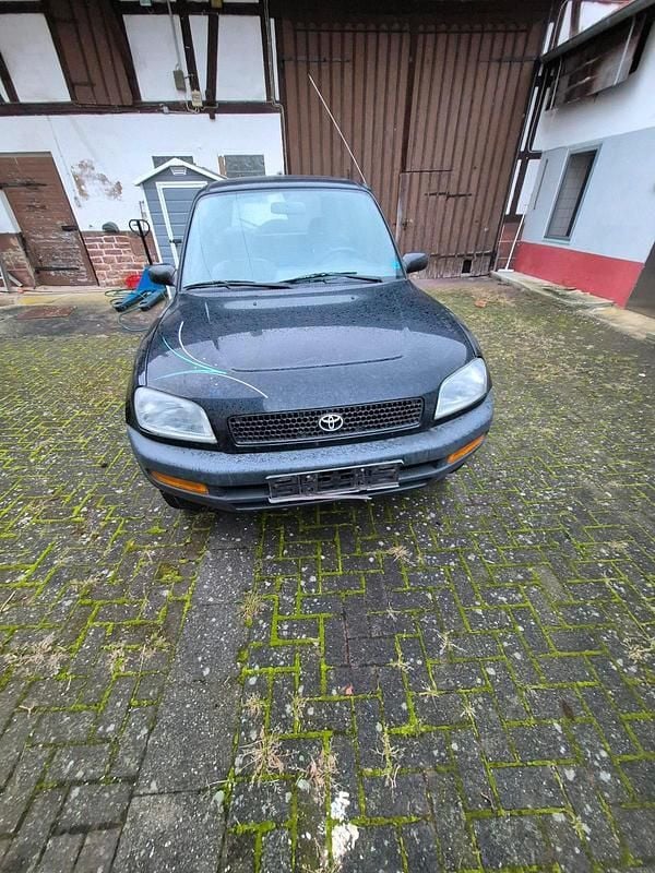 Schwarz Gebraucht 1997 Toyota RAV4 SUV | 3.000 € (Superpreis) - Bild 1/4