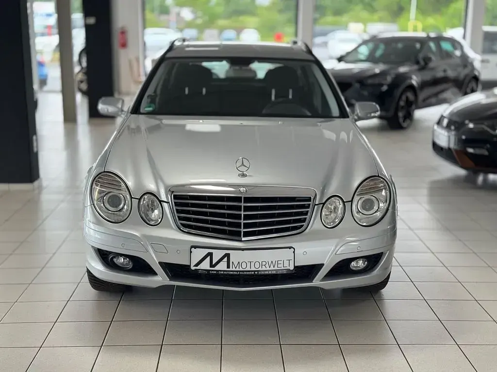 Gebraucht Mercedes E200 184 PS (135 kW) 2008 Silber Limousine