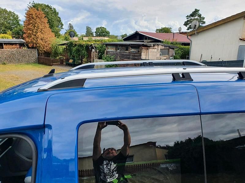 Gebraucht VW Caddy 102 PS (75 kW) 2009 Blau Van / Kleinbus