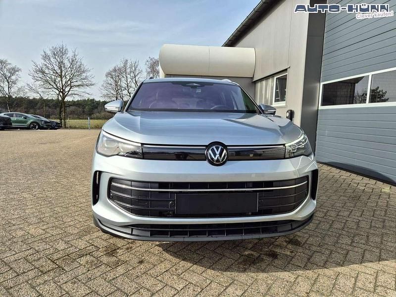 Neu VW Tiguan Design 204 PS (150 kW) 2026 Oyster silver metallic SUV