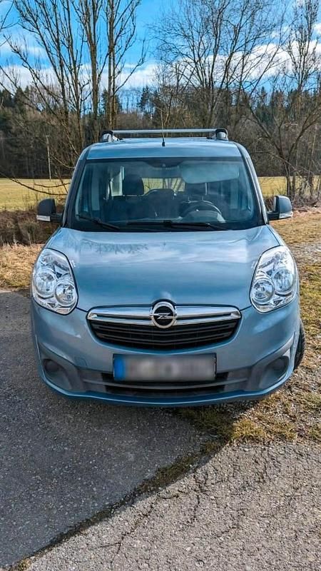 Usata Opel Combo 105 CV (77 kW) 2014 Argento Monovolume