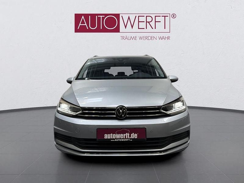 Gebraucht VW Touran Move 150 PS (110 kW) 2024 Silber Van / Kleinbus