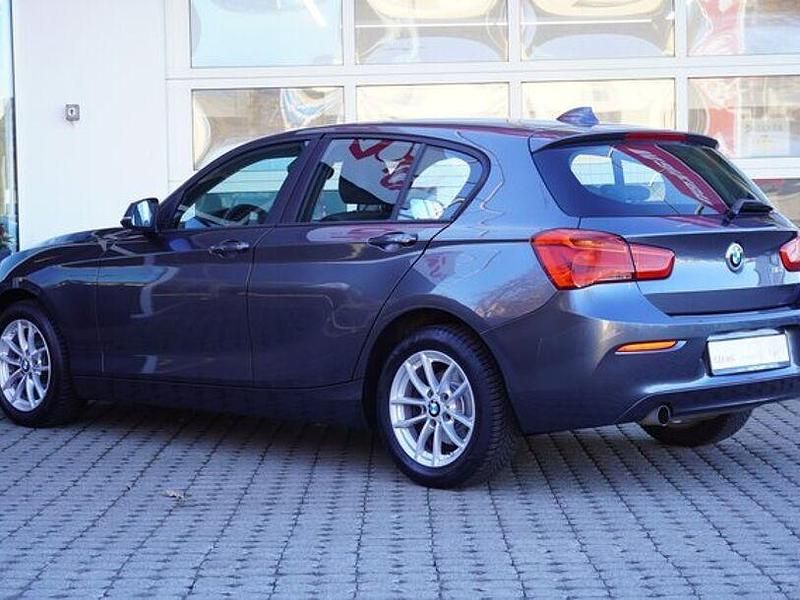 Gebraucht BMW 116 Advantage 109 PS (80 kW) 2016 Grau Kleinwagen