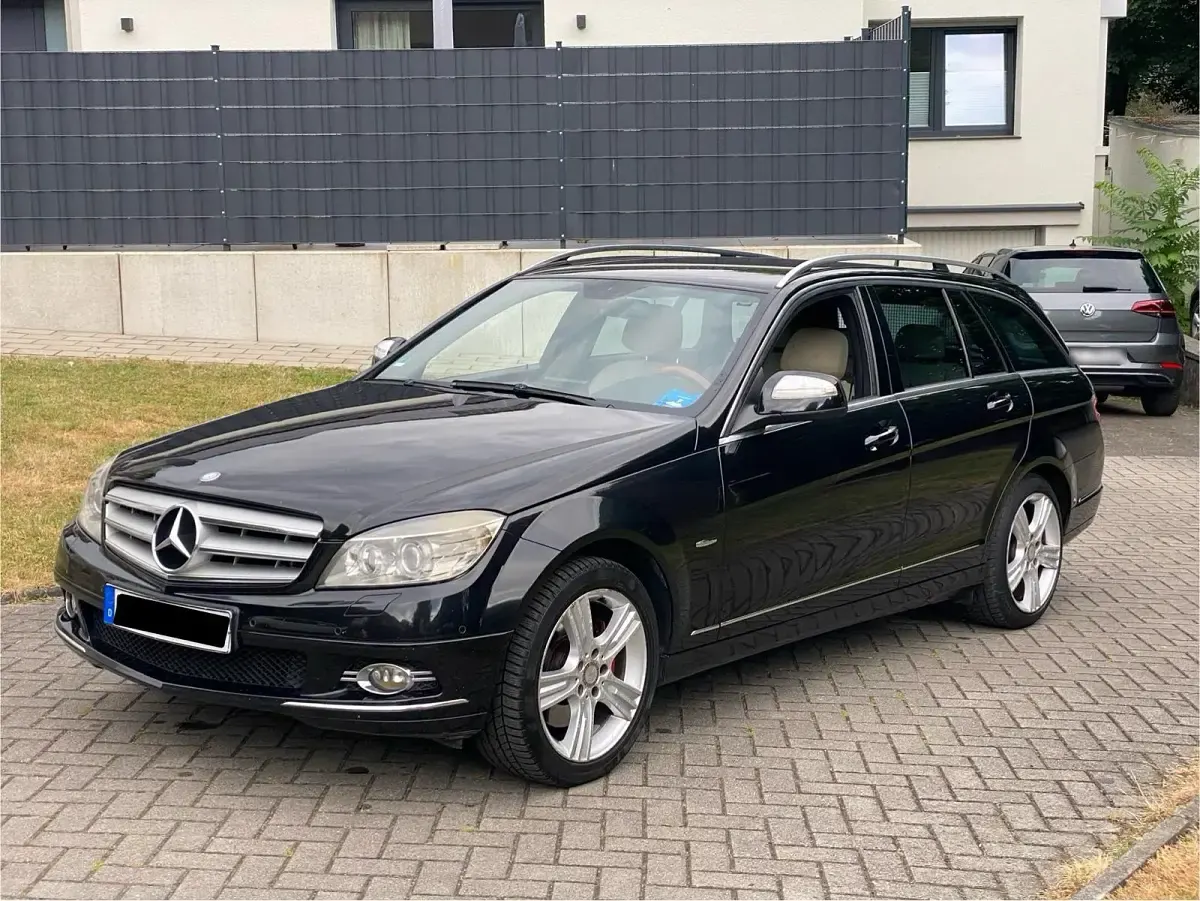Gebraucht Mercedes C320 224 PS (164 kW) 2010 Schwarz Kombi