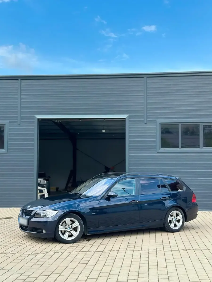 Gebraucht BMW 320 163 PS (119 kW) 2006 Schwarz Kombi
