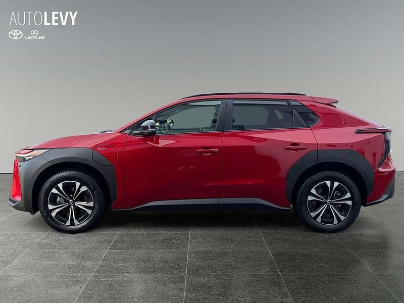 Gebraucht Toyota bZ4X 150 kW (204 PS) 2024 Emotional red 2 SUV