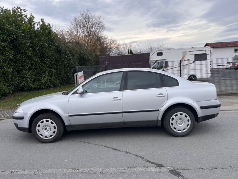 Gebraucht VW Passat Family 102 PS (75 kW) 2003 Silber Limousine
