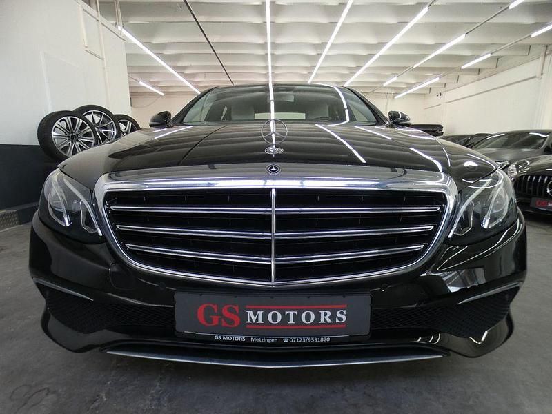 Gebraucht Mercedes E300 Avantgarde 306 PS (225 kW) 2019 Schwarz Limousine