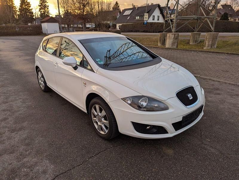Gebraucht Seat Leon 105 PS (77 kW) 2010 Weiß Limousine