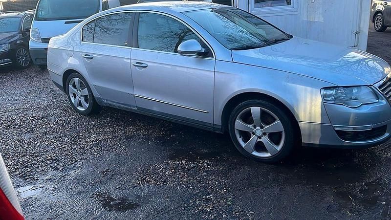 Gebraucht VW Passat Highline 150 PS (110 kW) 2005 Silber Limousine