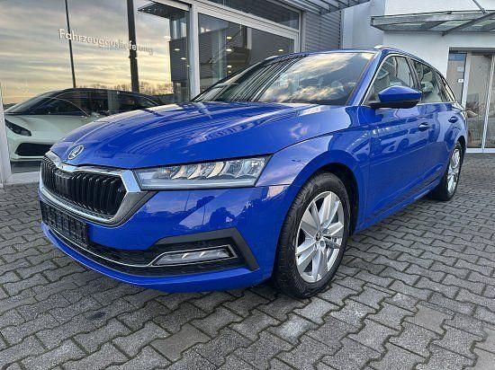 Gebraucht Skoda Octavia First Edition 150 PS (110 kW) 2020 Energy blau Kombi