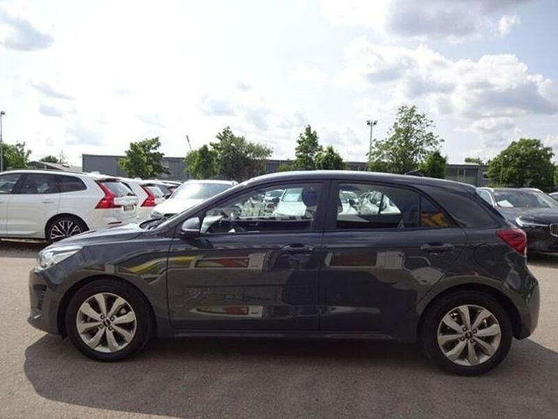 Gebraucht Kia Rio Vision 101 PS (74 kW) 2022 (prg) perennialgrau met. Kleinwagen