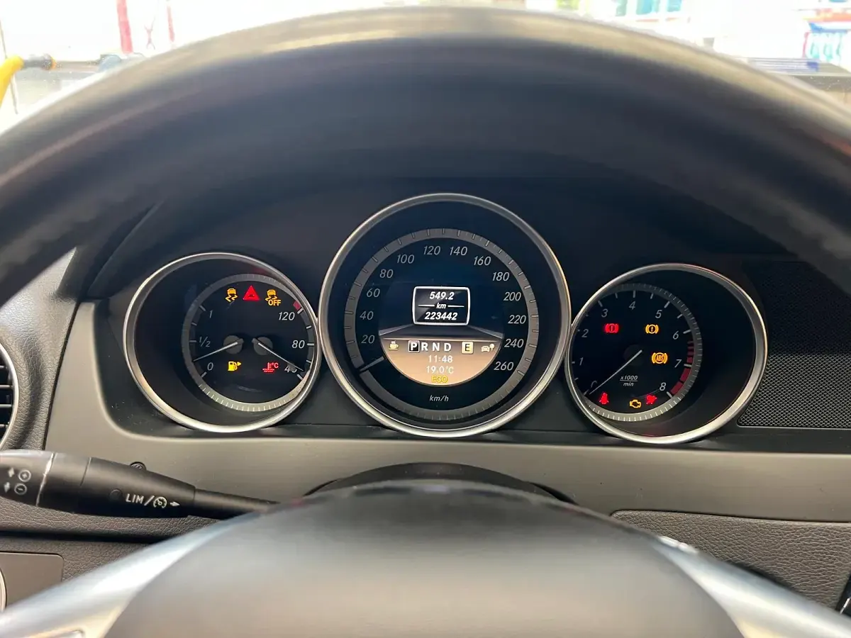Gebraucht Mercedes C200 184 PS (135 kW) 2011 Schwarz Kombi