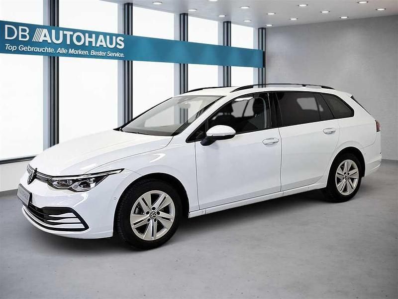 Weiß Gebraucht 2023 VW Golf VIII Life Kombi | 20.930 € (Guter Preis) - Bild 1/4