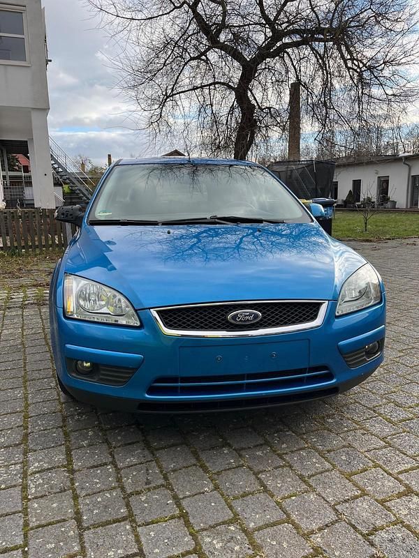 Gebraucht Ford Focus Ghia 101 PS (74 kW) 2007 Blau Kombi