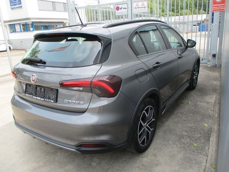 Gebraucht Fiat Tipo Cross 101 PS (74 kW) 2021 Grau Limousine