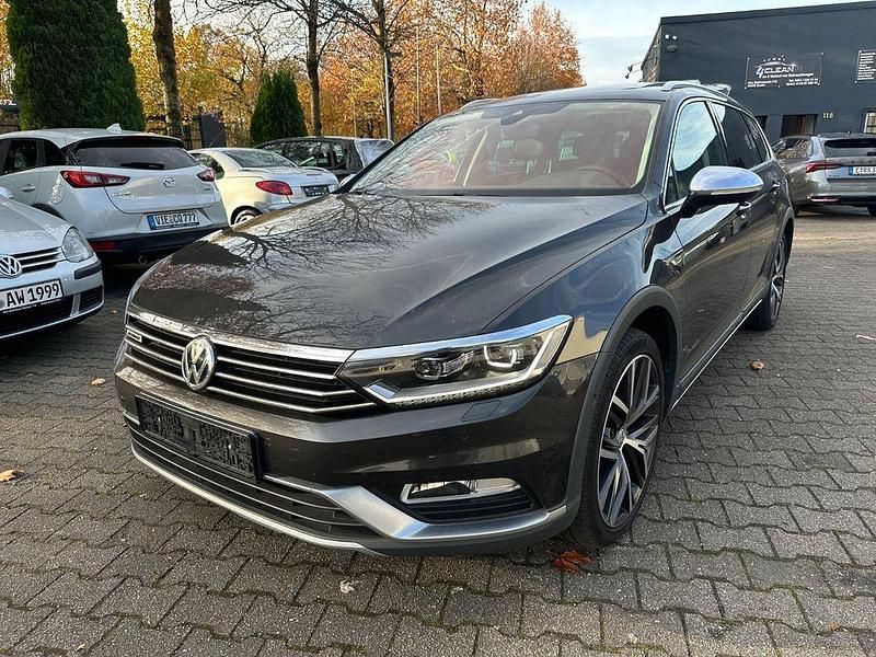 Grau Gebraucht 2017 VW Passat Alltrack Kombi | 21.290 € (Guter Preis) - Bild 1/4