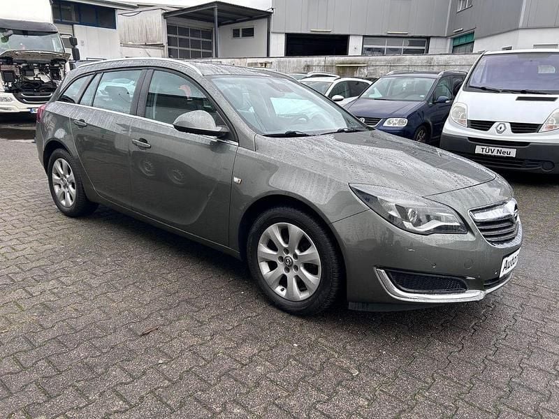 Grün Gebraucht 2017 Opel Insignia Sport Kombi | 6.750 € (Guter Preis) - Bild 1/4