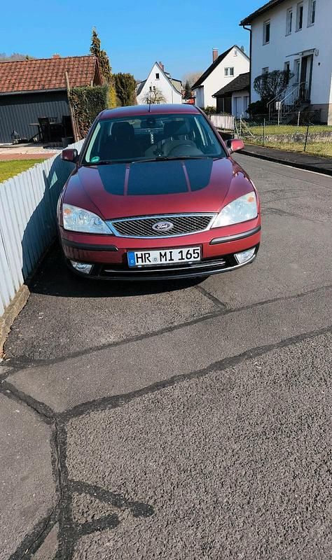 Gebraucht Ford Mondeo 147 PS (108 kW) 2005 Rot Limousine