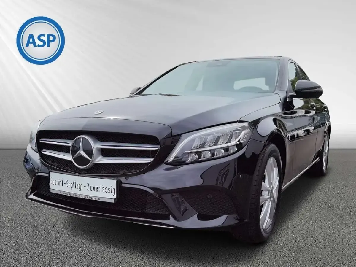 Gebraucht Mercedes C300e Business 320 PS (235 kW) 2020 Obsidianschwarz  metalliclack (metallic) Limousine