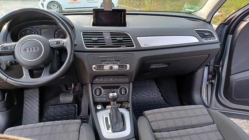 Silber Gebraucht 2015 Audi Q3 SUV | 17.500 € - Bild 1/4