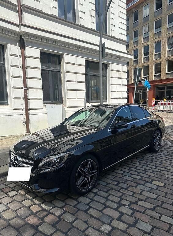 Schwarz Gebraucht 2017 Mercedes C300 AMG Limousine | 22.000 € (Guter Preis) - Bild 1/4