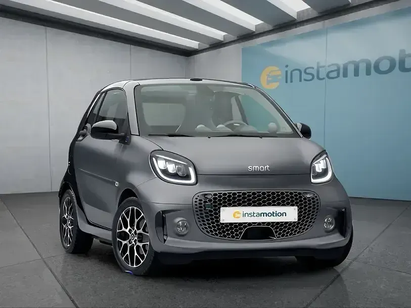 Usata Smart ForTwo Electric Drive 60 kW (82 CV) 2024 Grigio Cabrio