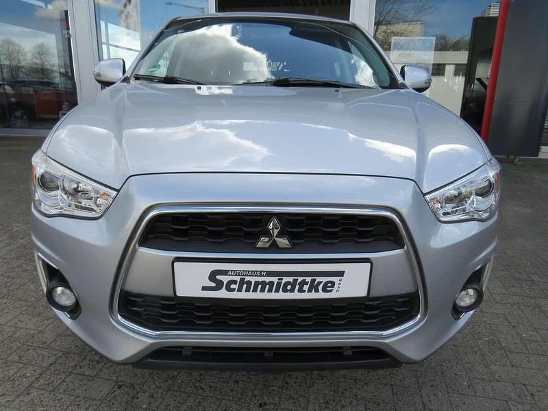 Gebraucht Mitsubishi ASX Edition 117 PS (86 kW) 2013 Coolsilber (m) SUV