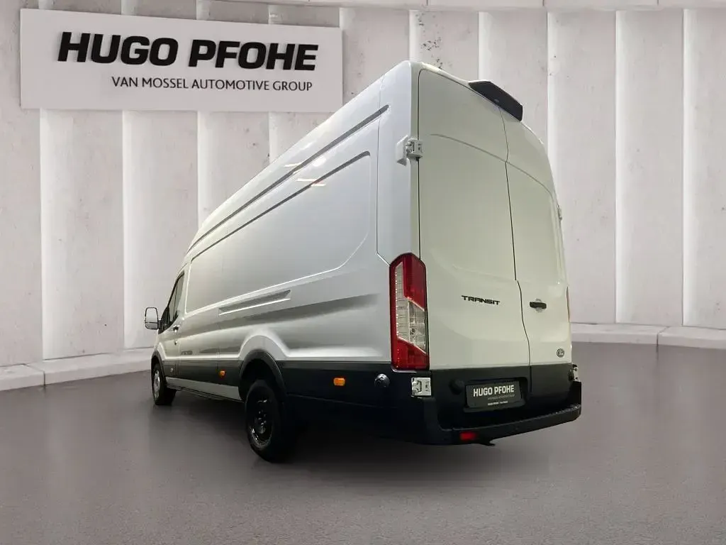 Gebraucht Ford Transit Trend 131 PS (96 kW) 2025 Frozen white Van