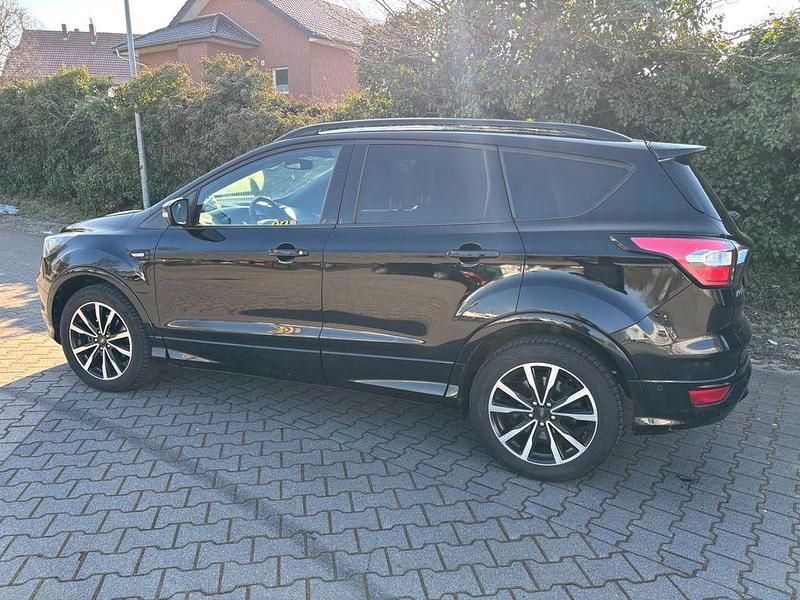 Gebraucht Ford Kuga ST-Line 150 PS (110 kW) 2018 Schwarz SUV