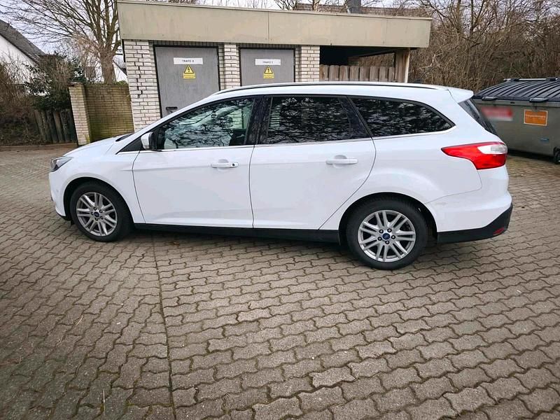 Gebraucht Ford Focus 163 PS (119 kW) 2014 Weiß Kombi