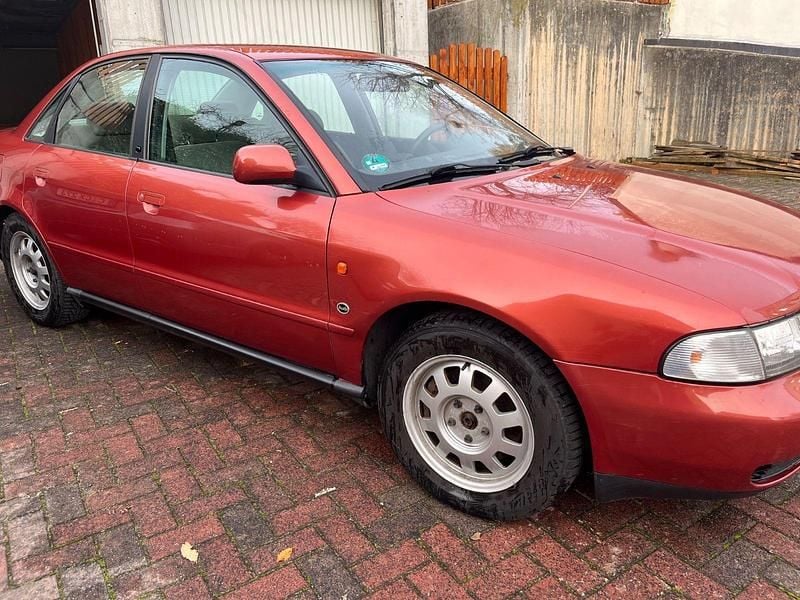 Gebraucht Audi A4 150 PS (110 kW) 1996 Rot Limousine