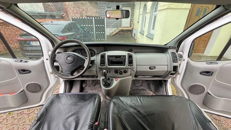 Gebraucht Opel Vivaro 82 PS (60 kW) 2003 Weiß Van / Kleinbus