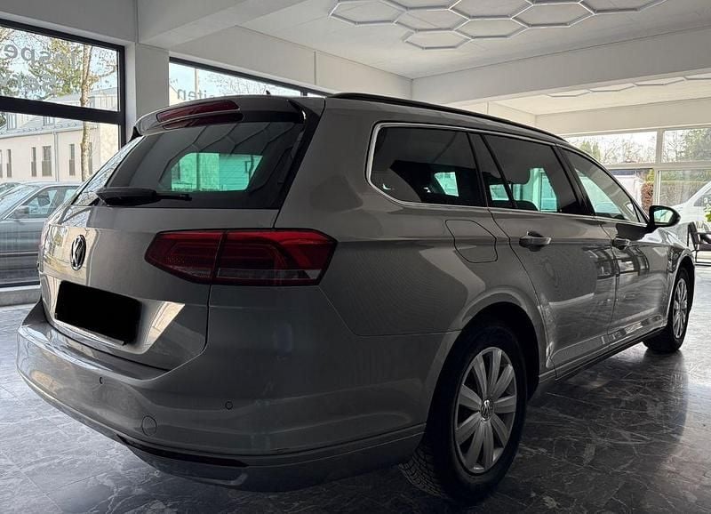Gebraucht VW Passat Comfortline 150 PS (110 kW) 2016 Silber Kombi