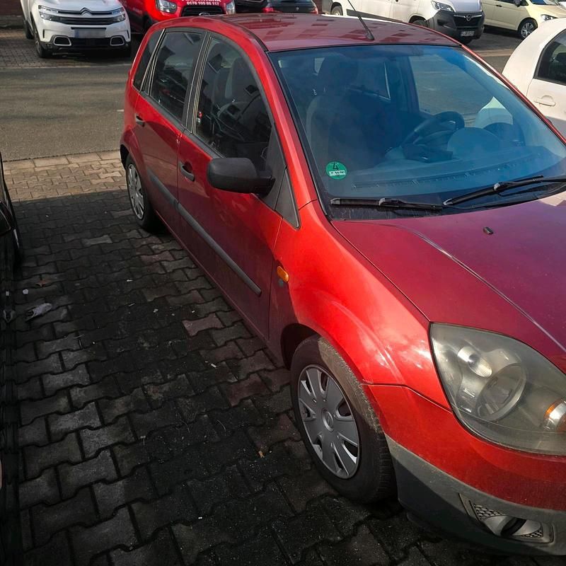 Gebraucht Ford Fiesta 60 PS (44 kW) 2006 Rot Kleinwagen