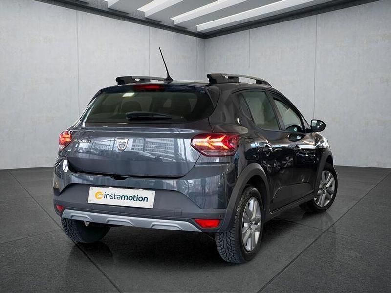 Gebraucht Dacia Sandero Stepway 91 PS (66 kW) 2021 Grau Kleinwagen