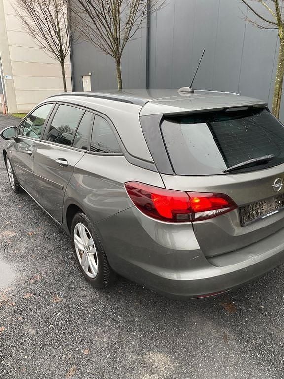 Gebraucht Opel Astra 122 PS (89 kW) 2021 Grau Limousine