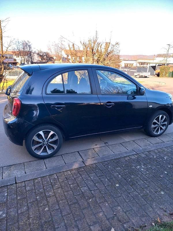 Gebraucht Nissan Micra 80 PS (58 kW) 2014 Schwarz Kleinwagen