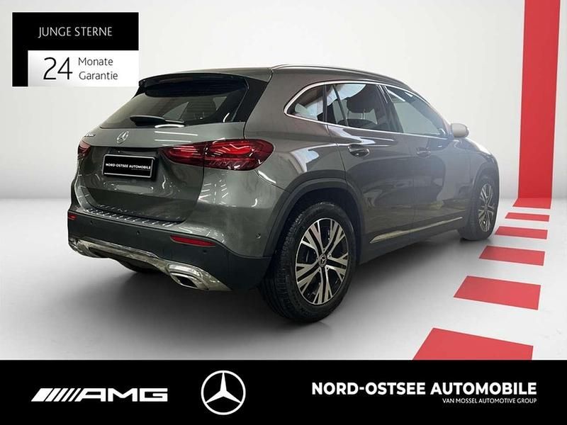 Gebraucht Mercedes GLA200 Progressive 150 PS (110 kW) 2025 Metalliclack mountaingrau SUV