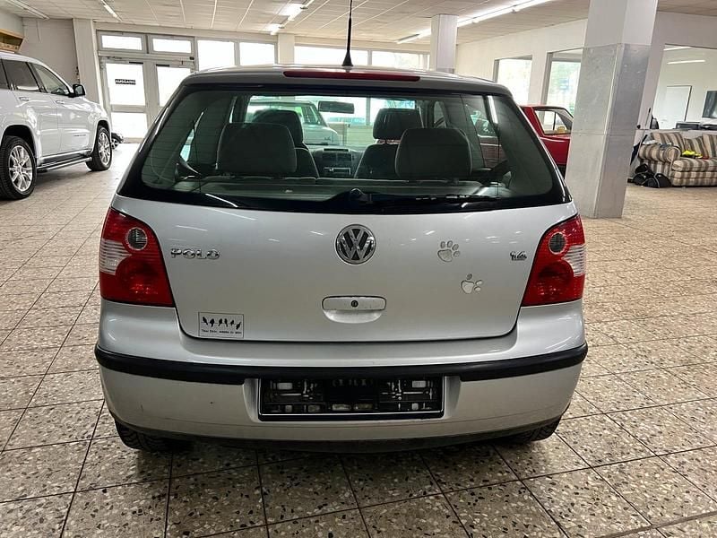 Second-hand VW Polo 75 CP (55 kW) 2002 Argintiu Hatchback