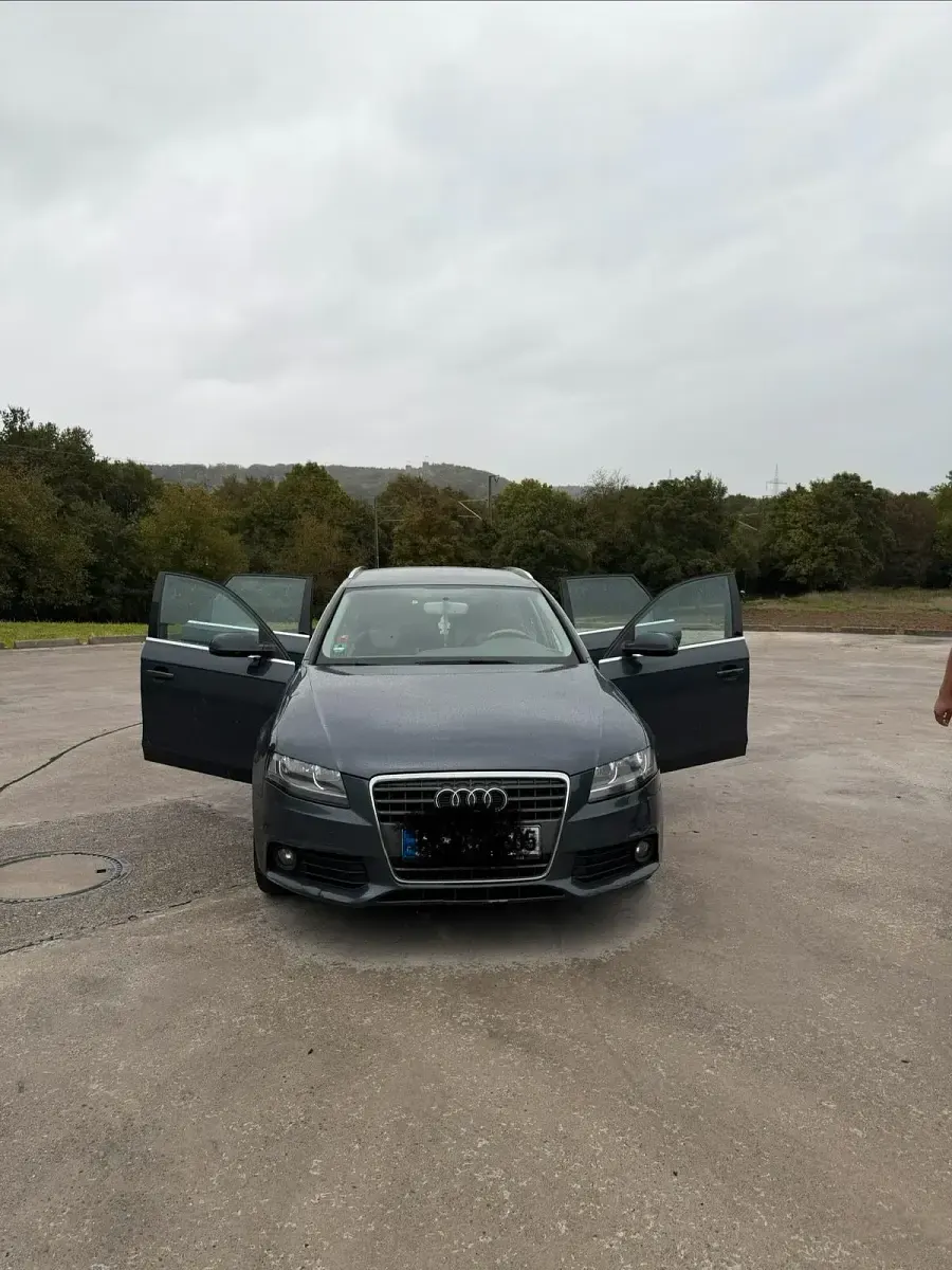 Second-hand Audi A4 120 CP (88 kW) 2010 Gri Break