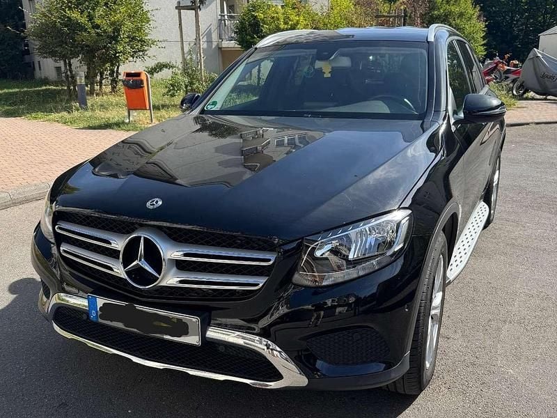 Schwarz Gebraucht 2018 Mercedes GLC220 SUV | 29.500 € (Superpreis) - Bild 1/4