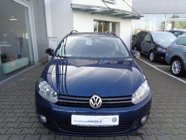 Gebraucht VW Golf VII Match 140 PS (102 kW) 2012 Blau metallic Kombi