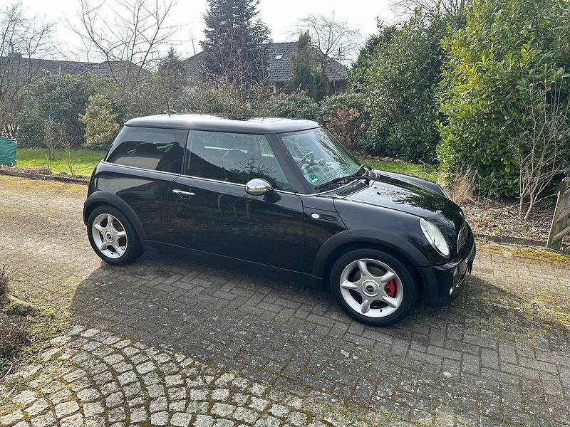 Second-hand Mini ONE 90 CP (66 kW) 2005 Negru Hatchback